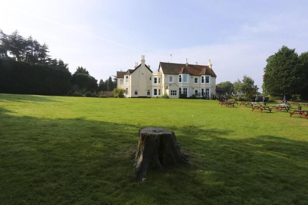 Worplesdon Place Hotel Guildford Eksteriør billede