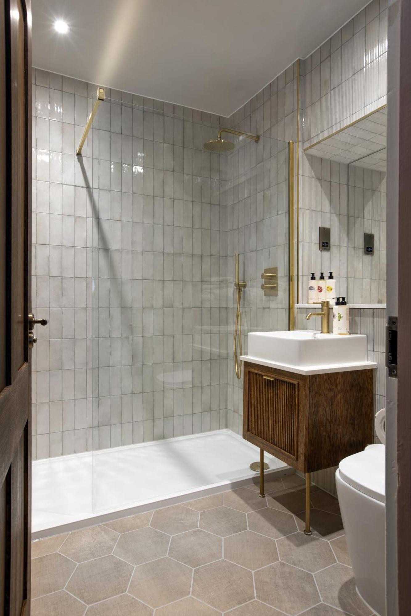 Worplesdon Place Hotel Guildford Eksteriør billede